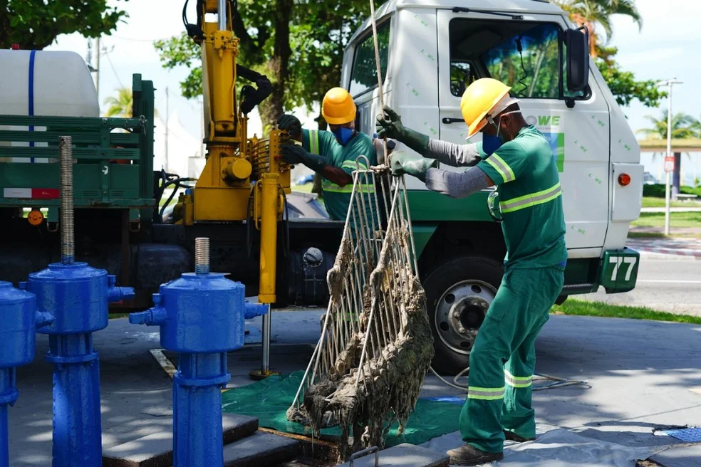 Resíduos retirados das redes de esgoto da Baixada Santista entre janeiro e junho de 2026. — Foto: Sabesp/Divulgação